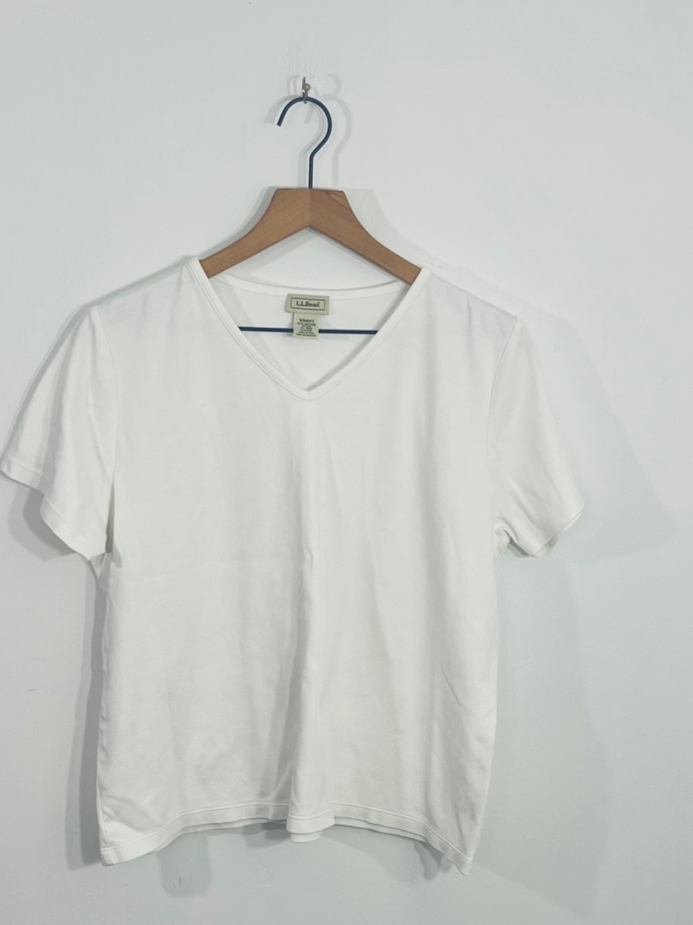 L.L. Bean Short Sleeve V Neck 100% Supima Cotton White Casual Minimalist Outdoor